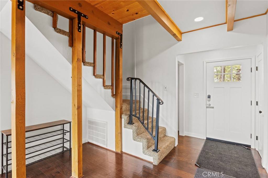 1803 Nob Hill DR Running Springs, CA 92382