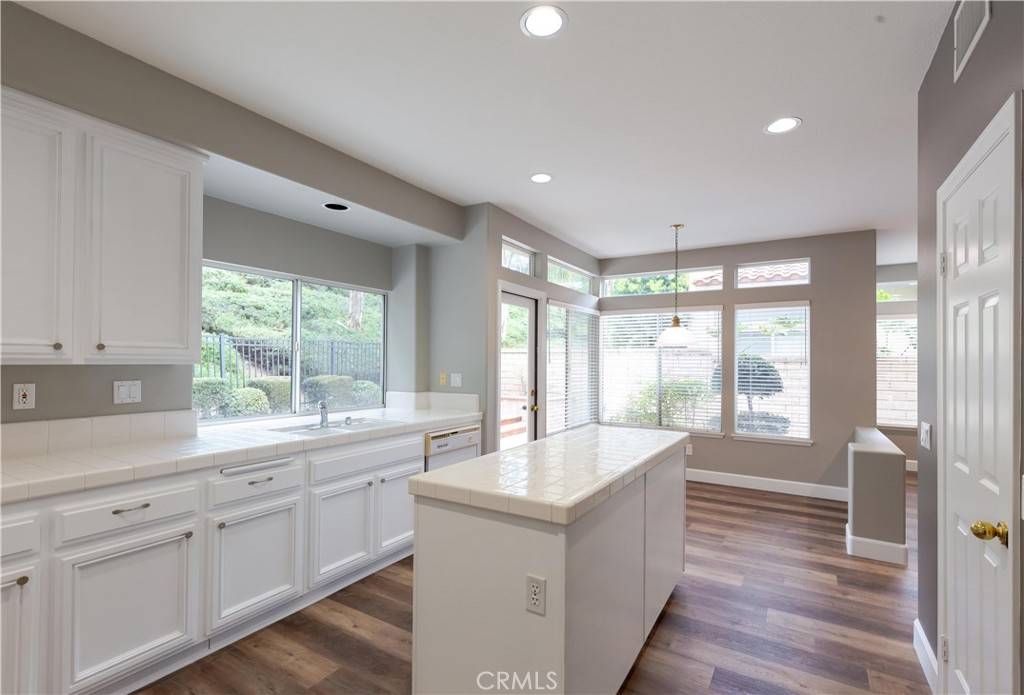 Tustin, CA 92782,2635 BURRIER LN