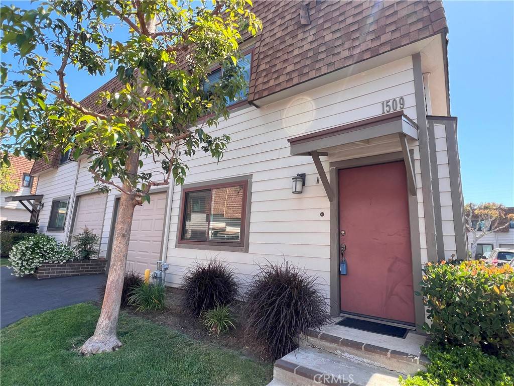 Signal Hill, CA 90755,1509 E 23rd ST #A