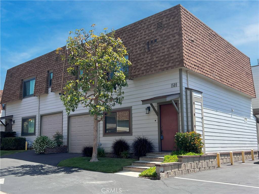 Signal Hill, CA 90755,1509 E 23rd ST #A