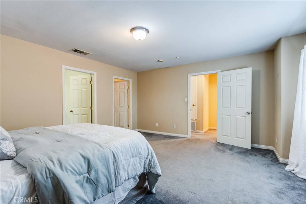 11428 Peach ST Lynwood, CA 90262