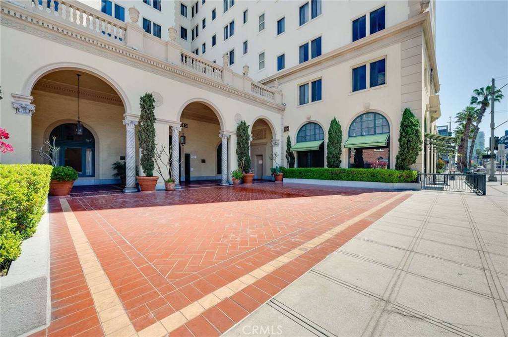 Long Beach, CA 90802,315 W 3rd ST #1003