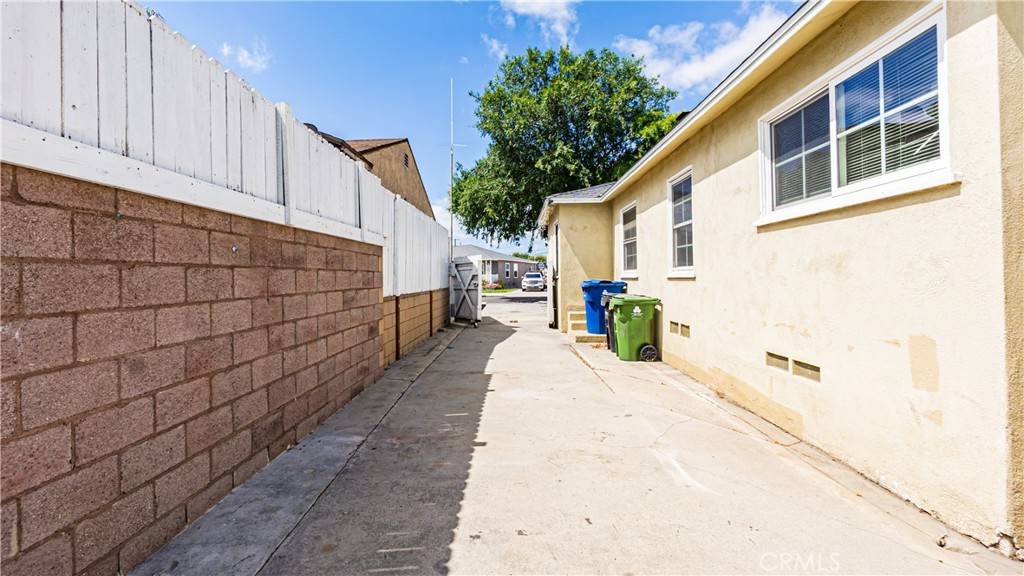 Wilmington, CA 90744,829 E 246th ST