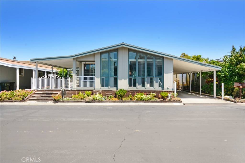 Anaheim, CA 92801,1919 W Coronet #62