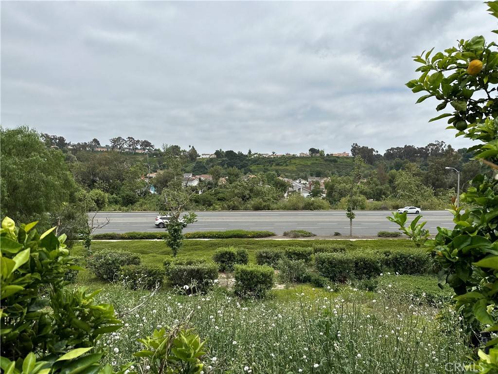 Lake Forest, CA 92630,22142 Summit Hill DR