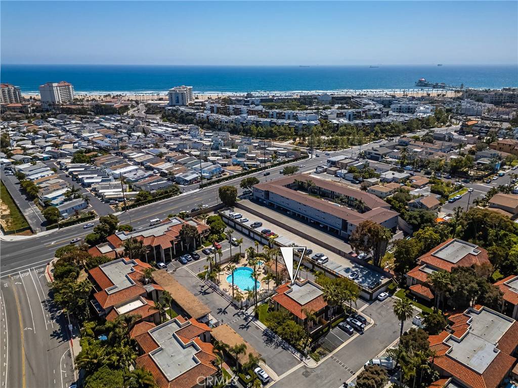 Huntington Beach, CA 92648,7648 Bay DR #201