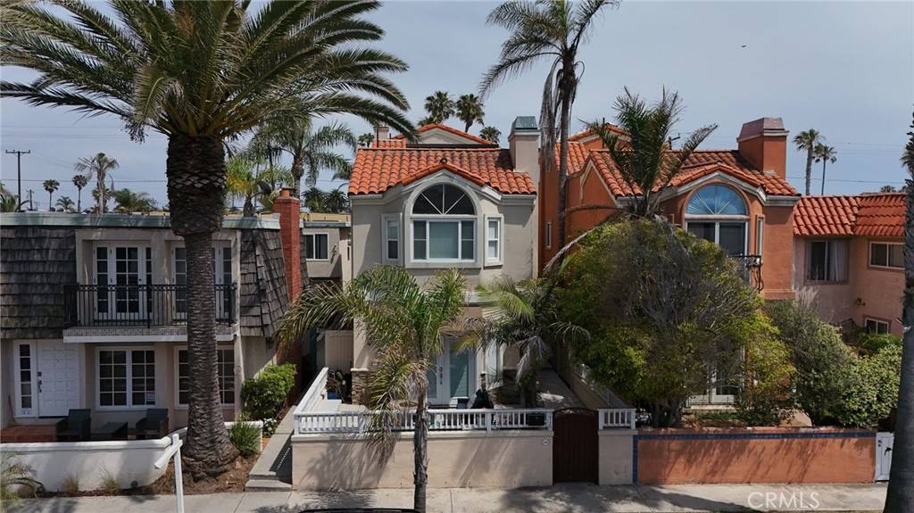 Huntington Beach, CA 92648,216 16th ST