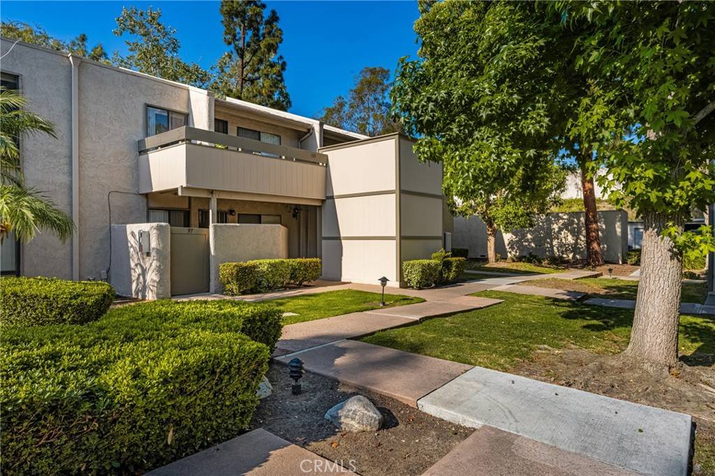Fullerton, CA 92835,3026 Associated #103