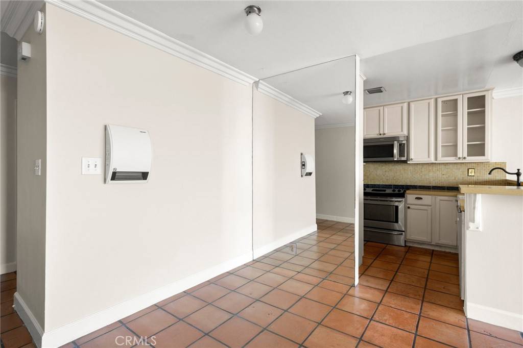 1187 E 3rd ST #104 Long Beach, CA 90802