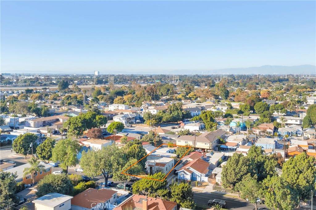 Long Beach, CA 90805,225 E 56th ST