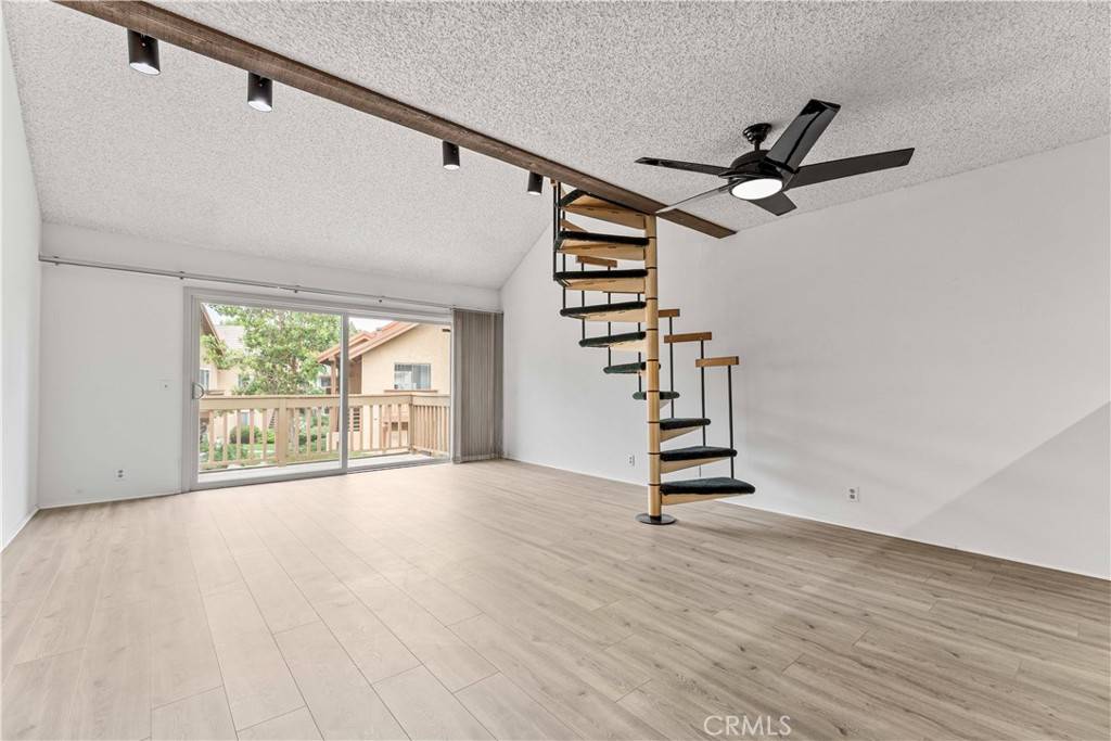 Irvine, CA 92618,105 Tangelo #400