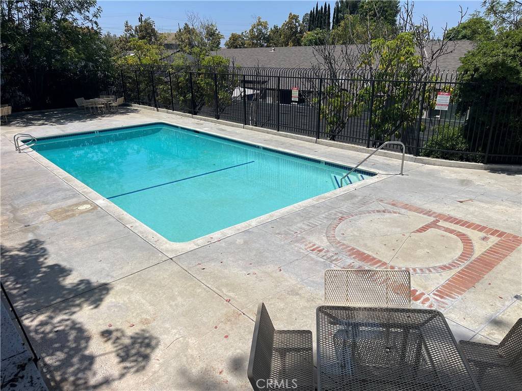 Anaheim, CA 92807,399 N Ironpike CIR #18