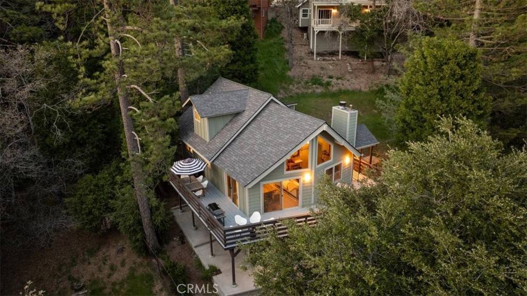 Crestline, CA 92325,1021 Berne DR