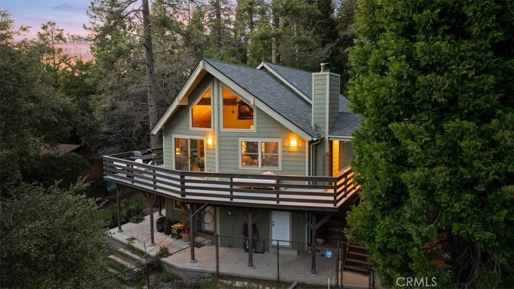 Crestline, CA 92325,1021 Berne DR