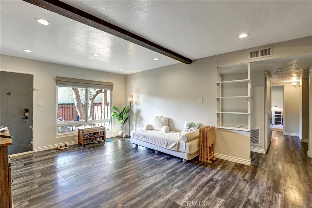 Long Beach, CA 90807,3723 Country Club Drive #9