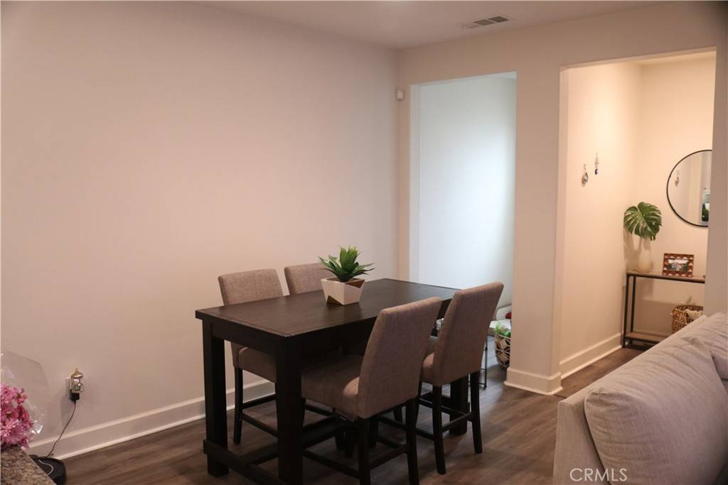 Ontario, CA 91762,3287 E Wild Horse Privado #4