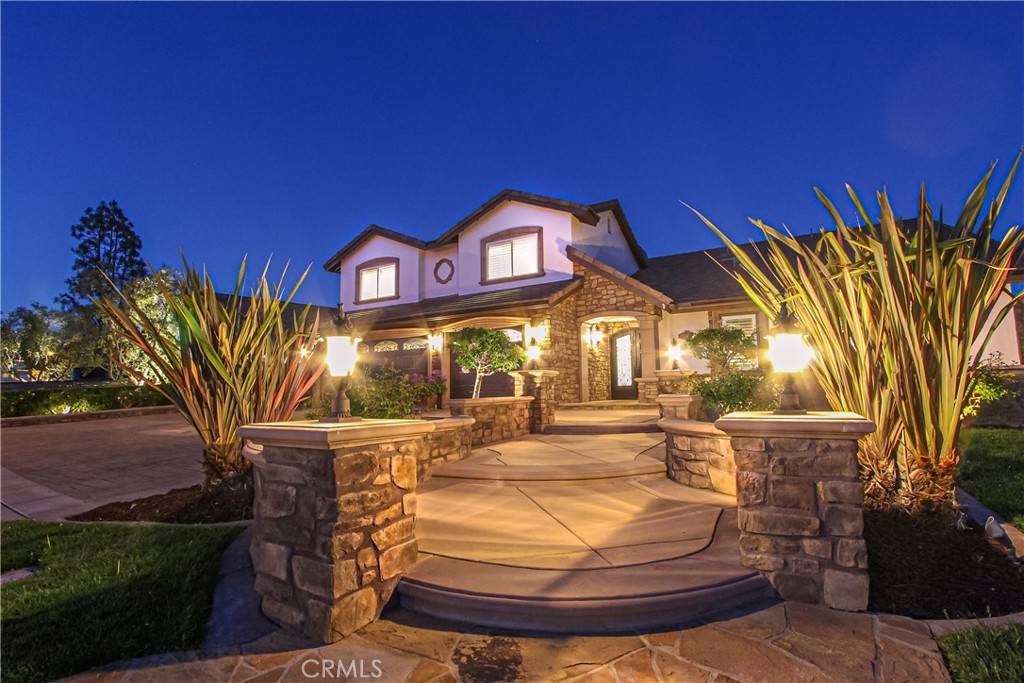 Yorba Linda, CA 92886,4374 Mahogany CIR
