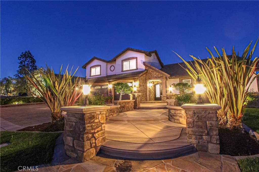 Yorba Linda, CA 92886,4374 Mahogany CIR