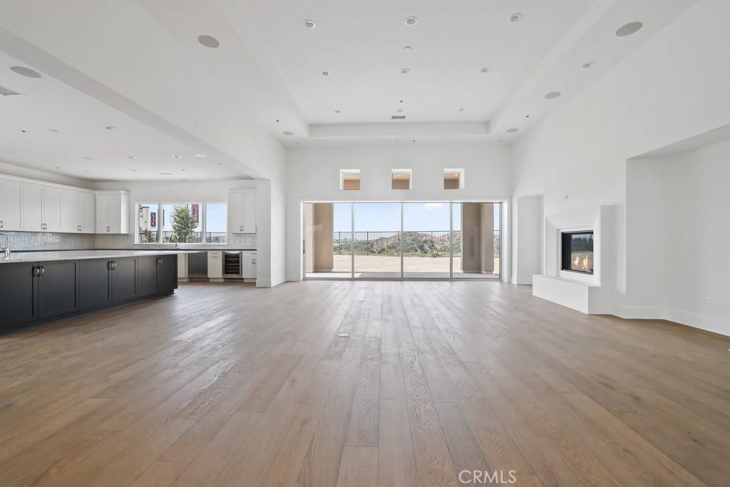 Silverado, CA 92676,28902 Auburn Hills