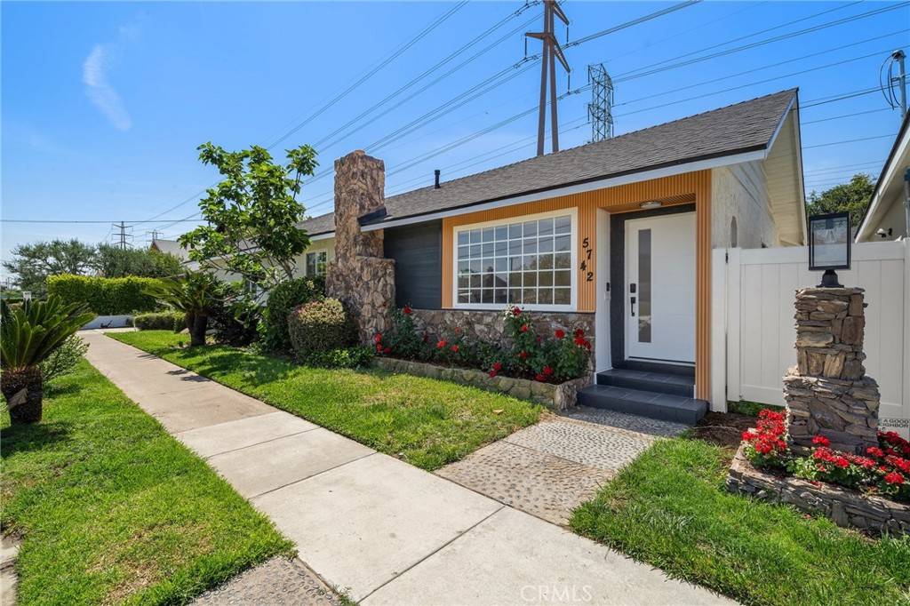 La Palma, CA 90623,5742 Thelma AVE