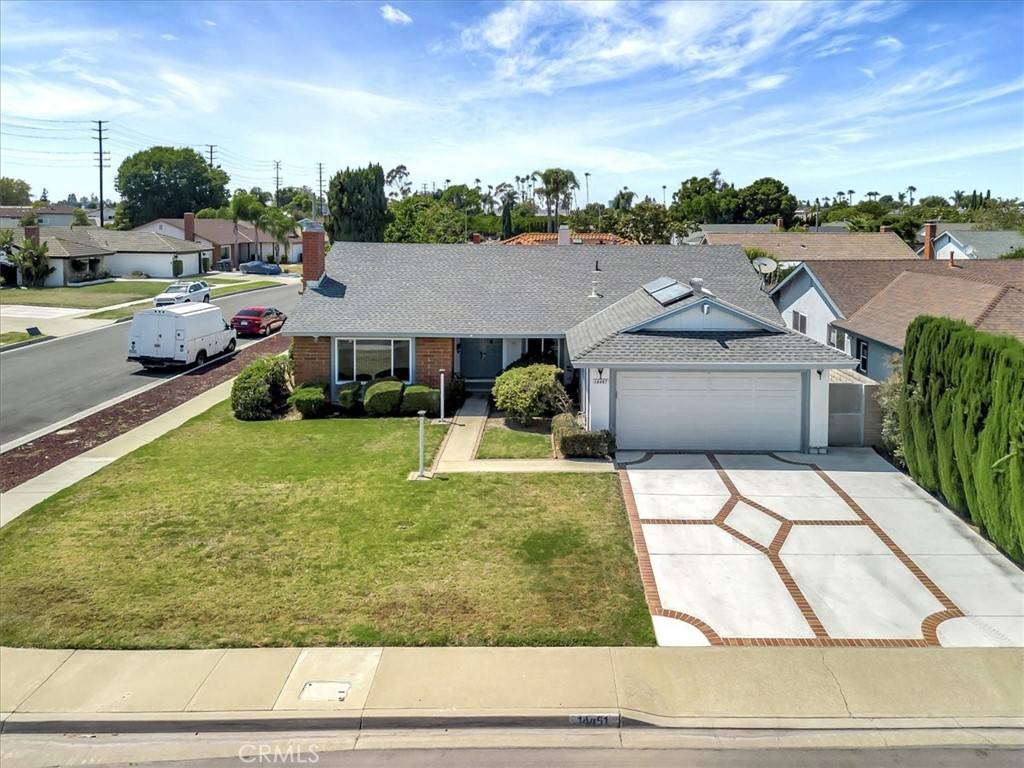 Tustin, CA 92780,14461 Silverbrook DR