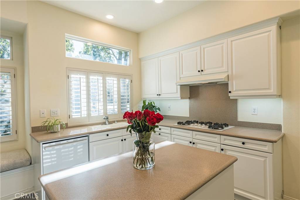 Irvine, CA 92620,25 Oakhurst RD