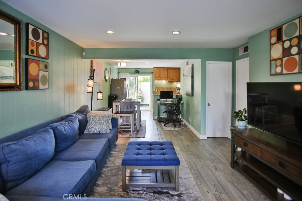 Yorba Linda, CA 92886,4502 Bates DR