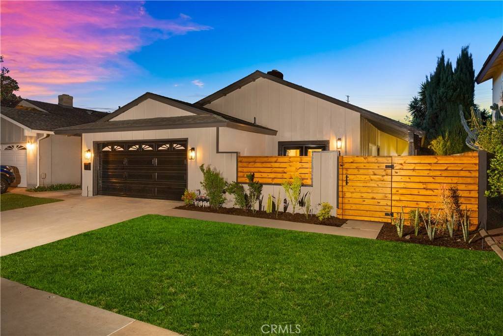 Tustin, CA 92780,1931 Roanoke AVE