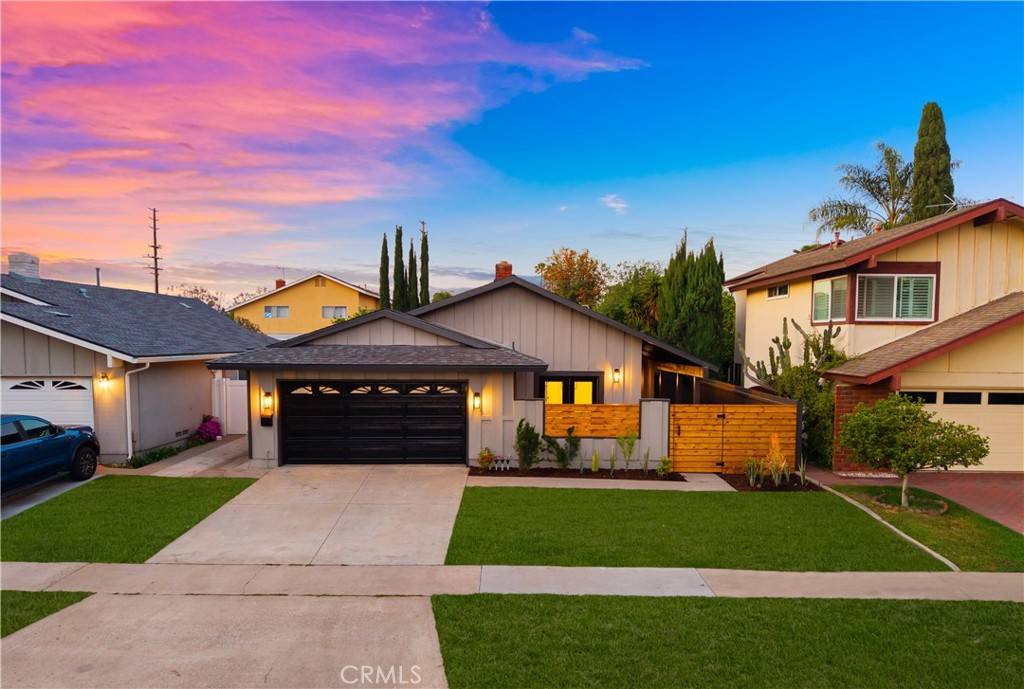 Tustin, CA 92780,1931 Roanoke AVE