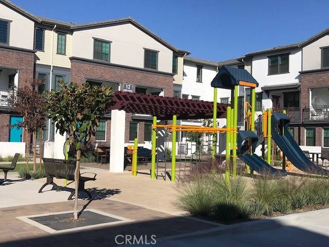 Buena Park, CA 90621,6983 Cottonwood LN