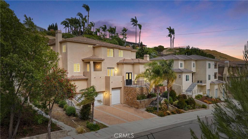 Orange, CA 92867,2421 N Feather Hill DR