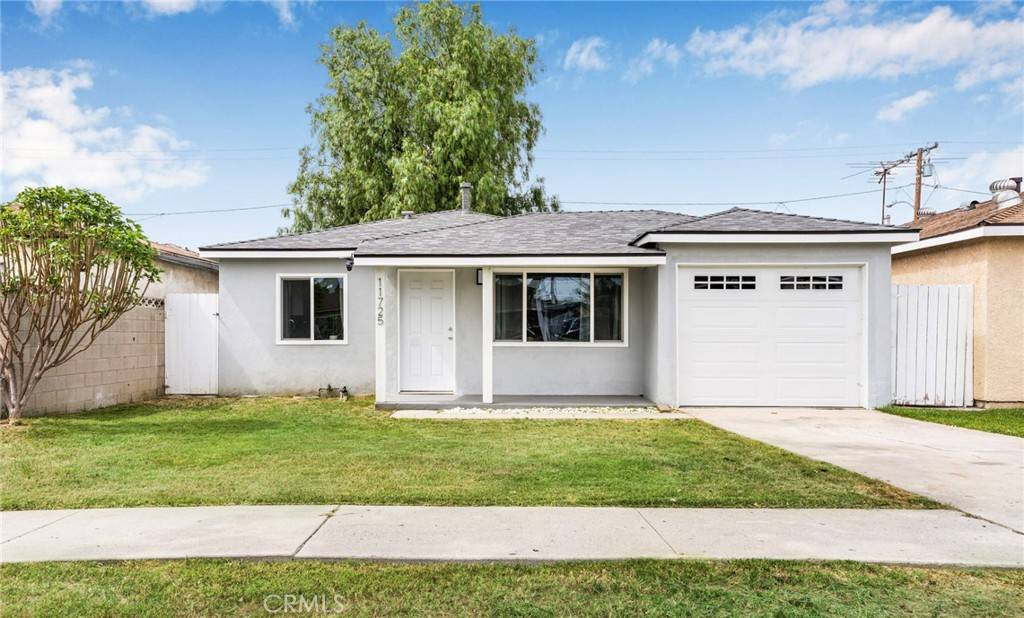 Lakewood, CA 90715,11725 209th ST