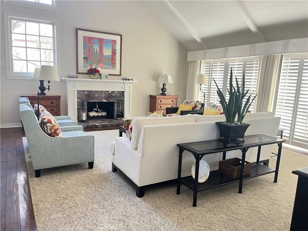 Yorba Linda, CA 92886,4168 Beech AVE