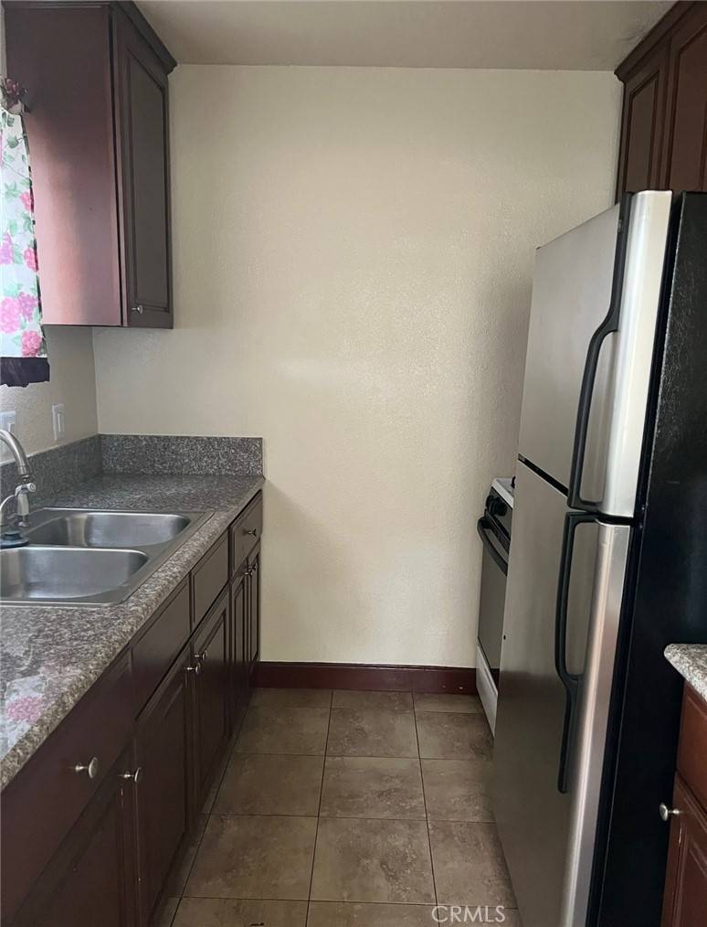 Long Beach, CA 90810,1627 W Parade ST