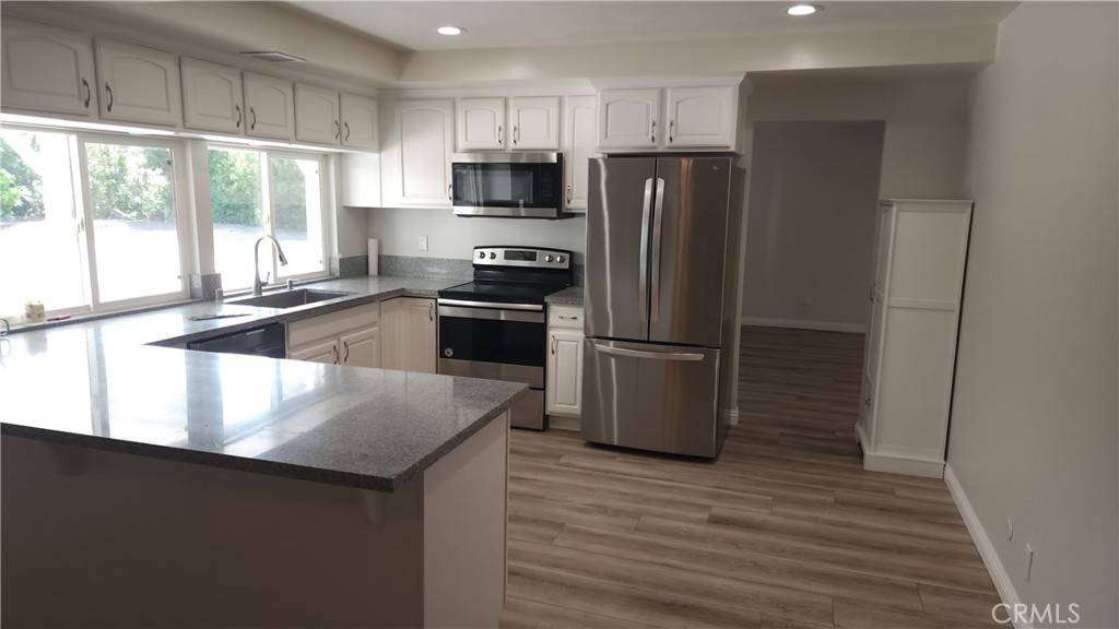 Fullerton, CA 92833,1617 Sunset LN