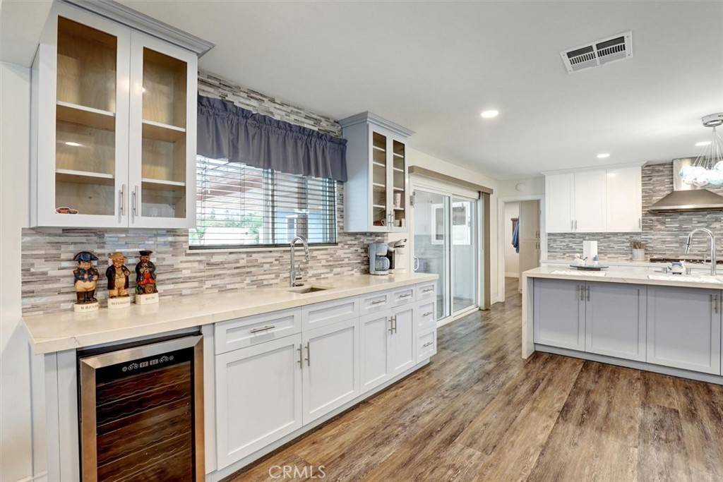 Los Alamitos, CA 90720,12081 Martha Ann DR