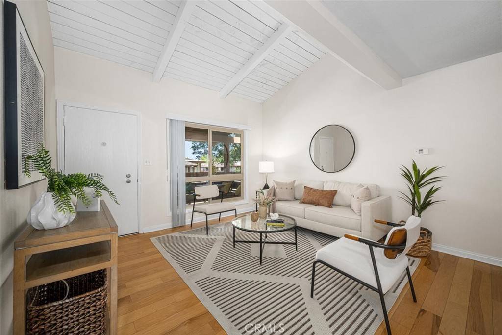 Long Beach, CA 90807,3721 Country Club DR #18