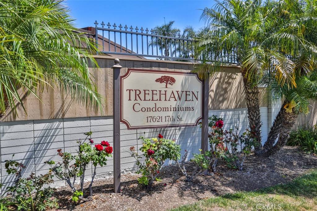 Tustin, CA 92780,17621 17th ST #16D