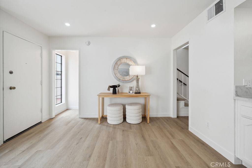 Van Nuys, CA 91401,6101 Fulton AVE #8