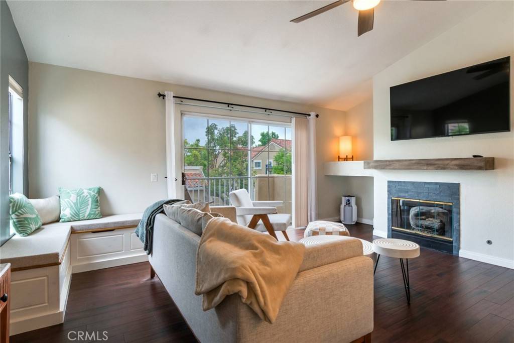 Tustin, CA 92782,2444 Paseo Circulo