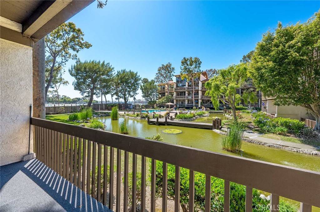 Long Beach, CA 90803,7107 Marina Pacifica DR S