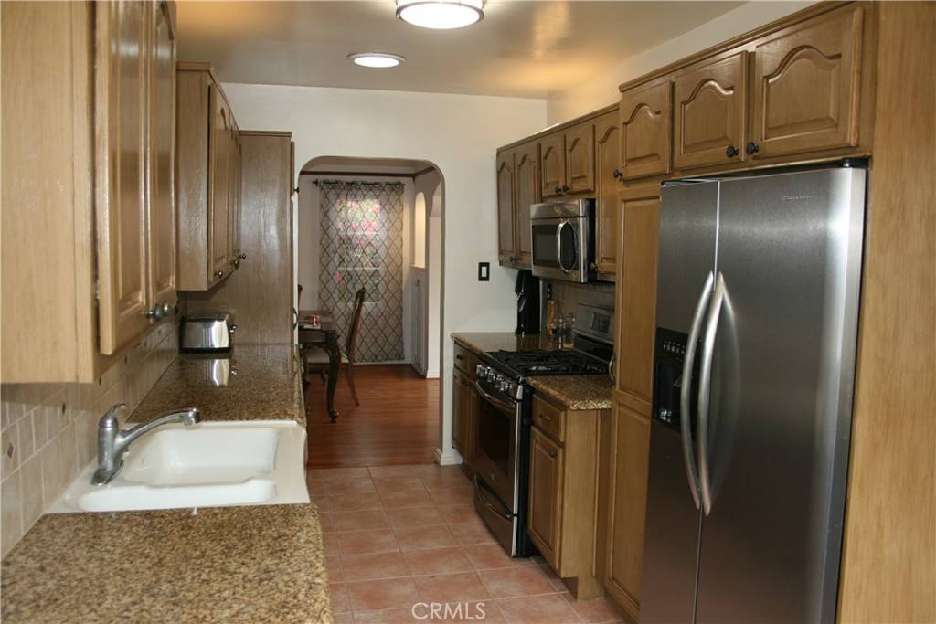 4235 Pine AVE Long Beach, CA 90807