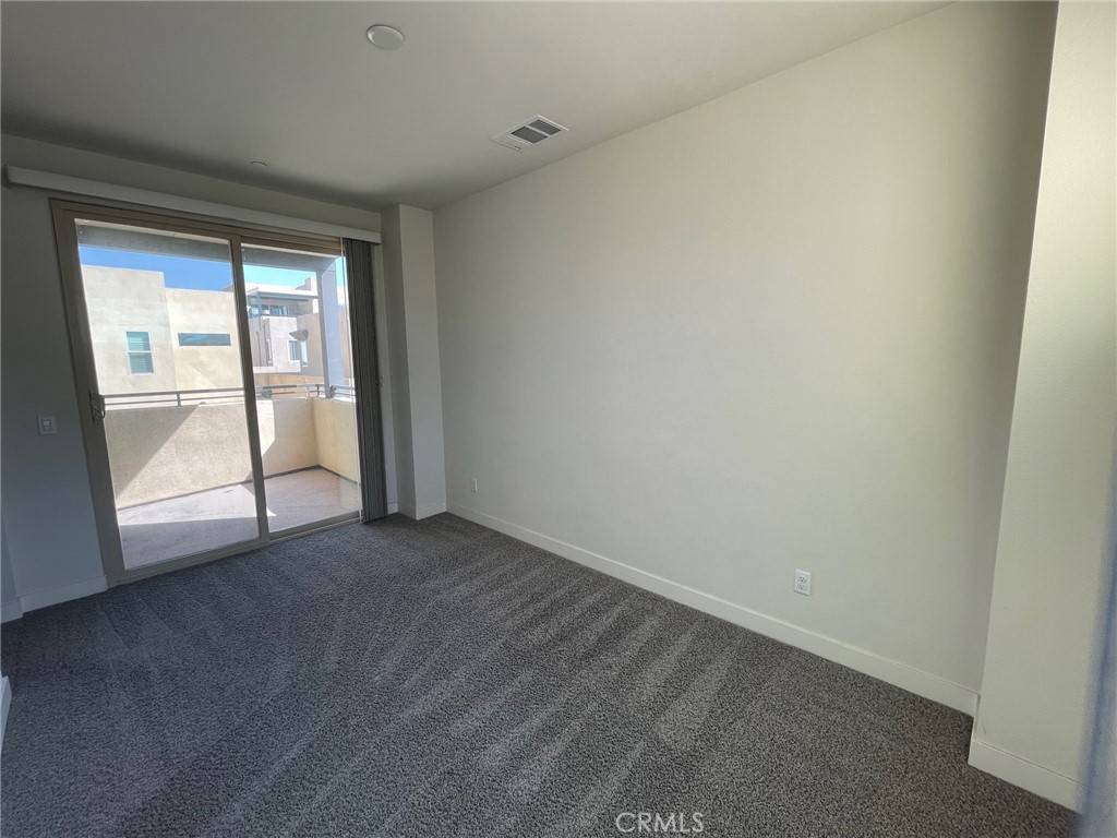 111 CARMINE Irvine, CA 92618