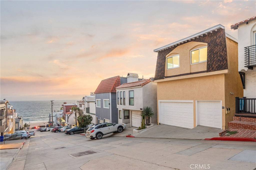 Manhattan Beach, CA 90266,217 43rd ST