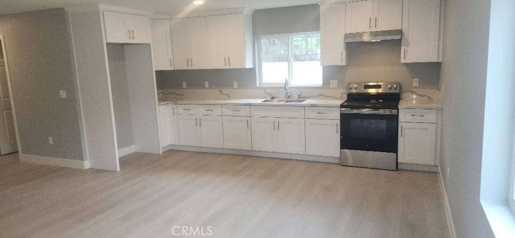 Santa Ana, CA 92704,3117 S Center ST