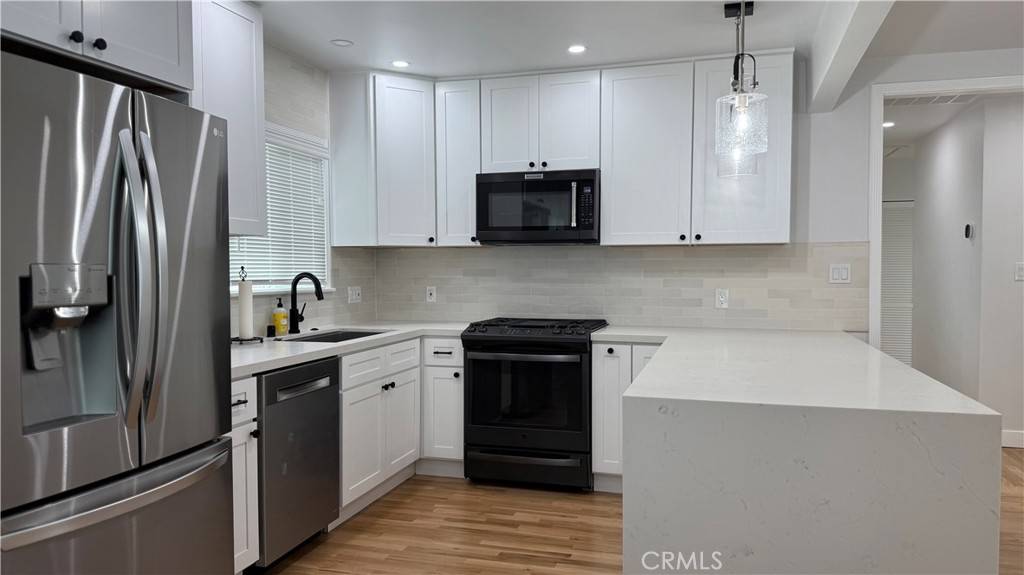 Hawthorne, CA 90250,4828 W 138th ST