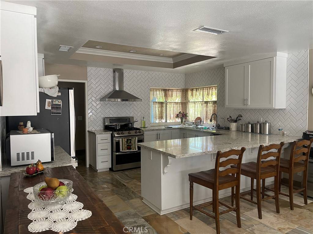 Corona, CA 92878,1142 Country Club LN