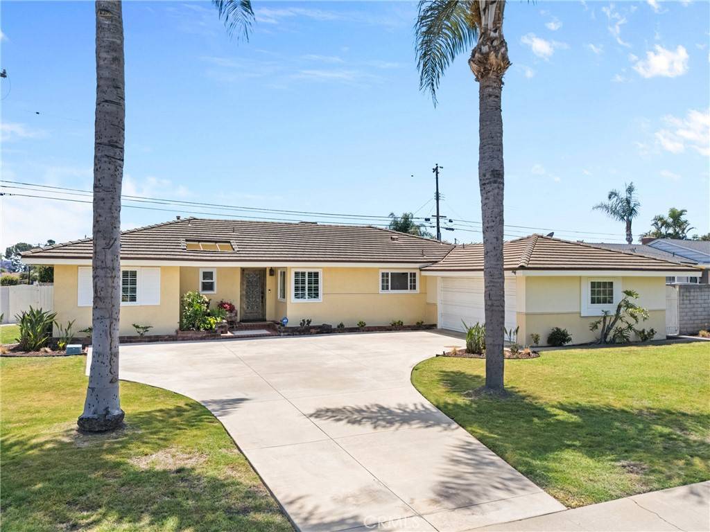 Tustin, CA 92780,17652 Fiesta WAY