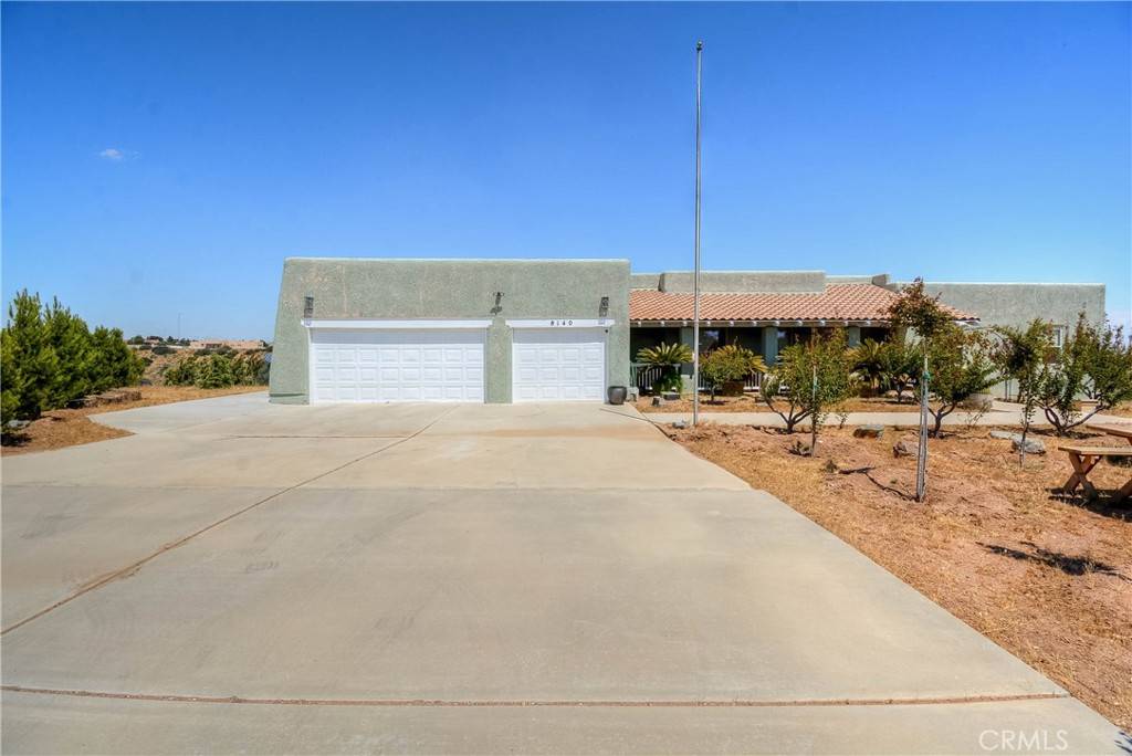 Phelan, CA 92371,8140 Del CT