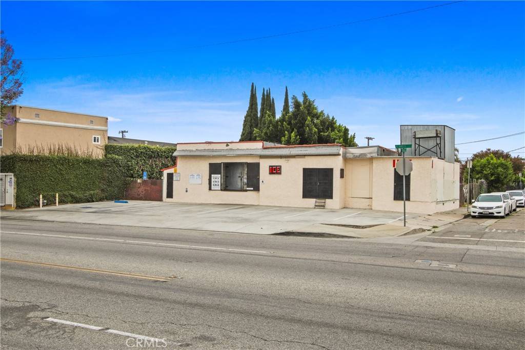 Compton, CA 90220,911 N Alameda ST